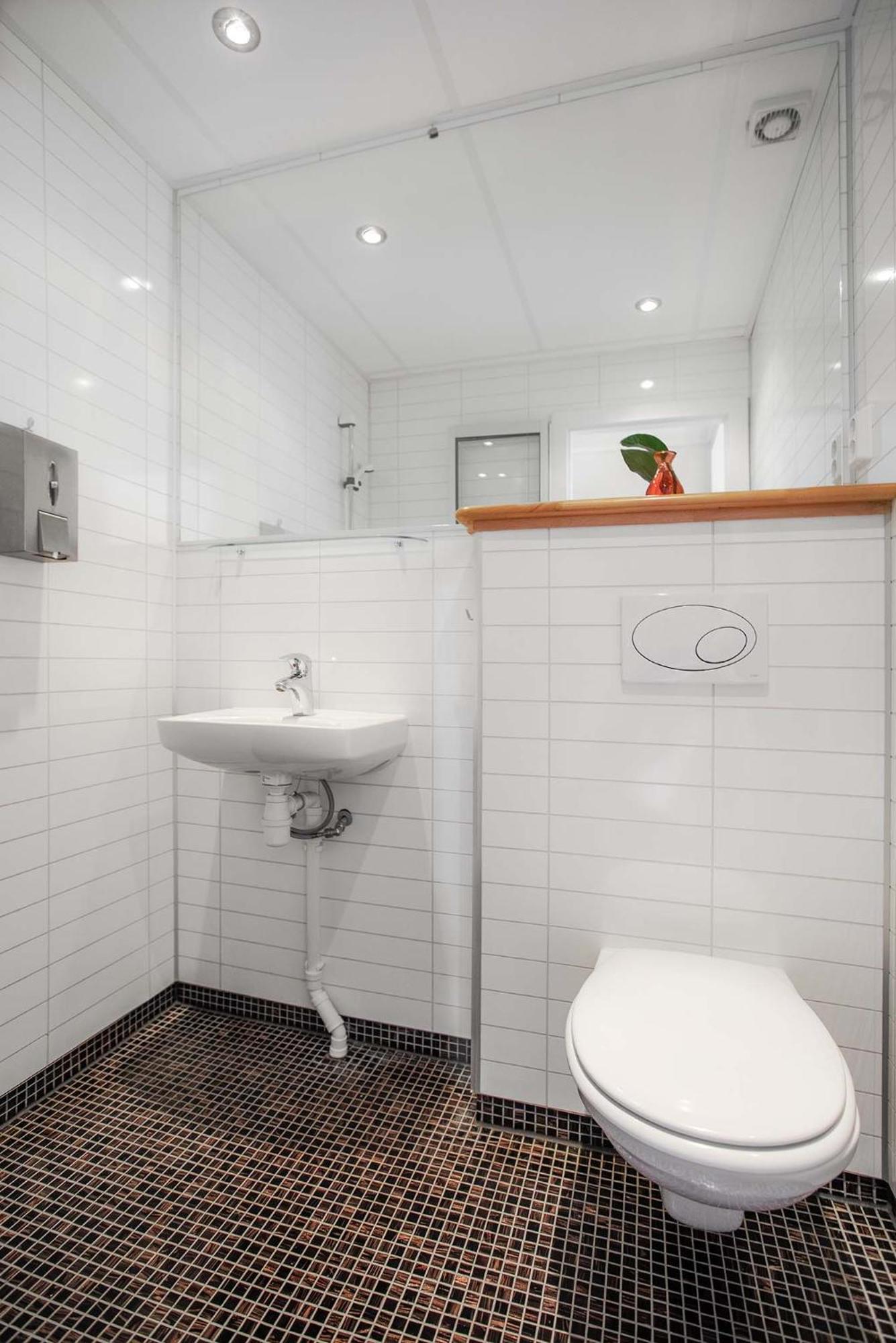 Hotell Slobrua Gjestegård 2*